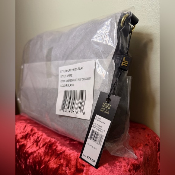 NWT London Fog Crossbody Bag Addison Tower Signature Print NEW $78 - Picture 7 of 8